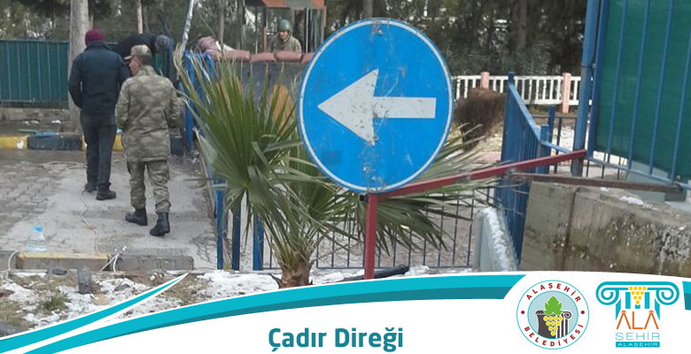 SEMT PAZARLARINA ÇADIR DİREĞİ DİKİLDİ