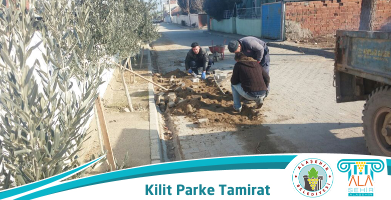 MAHALLELERDE  KİLİT PARKE DÖŞEMELERİ TAM GAZ DEVAM EDİYOR