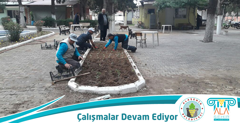 PARK BAHÇELER EKİPLERİ AKKEÇİLİ MAHALLESİNDE ÇALIŞMALARINA DEVAM EDİYOR